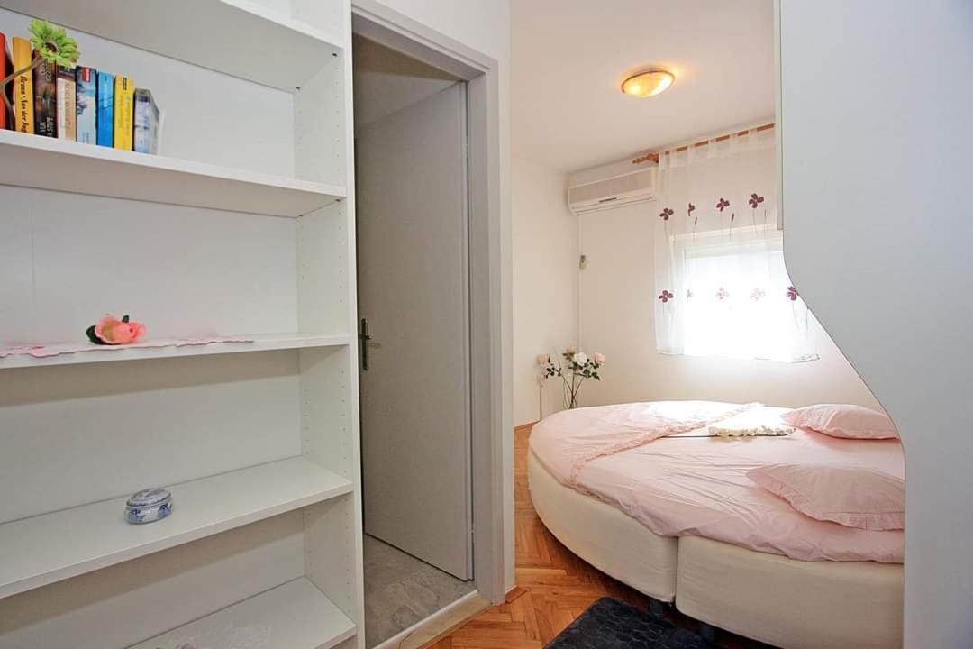 Apartment Samanta Supetar Exterior foto